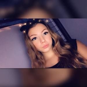 Meet your Posher, Carissa